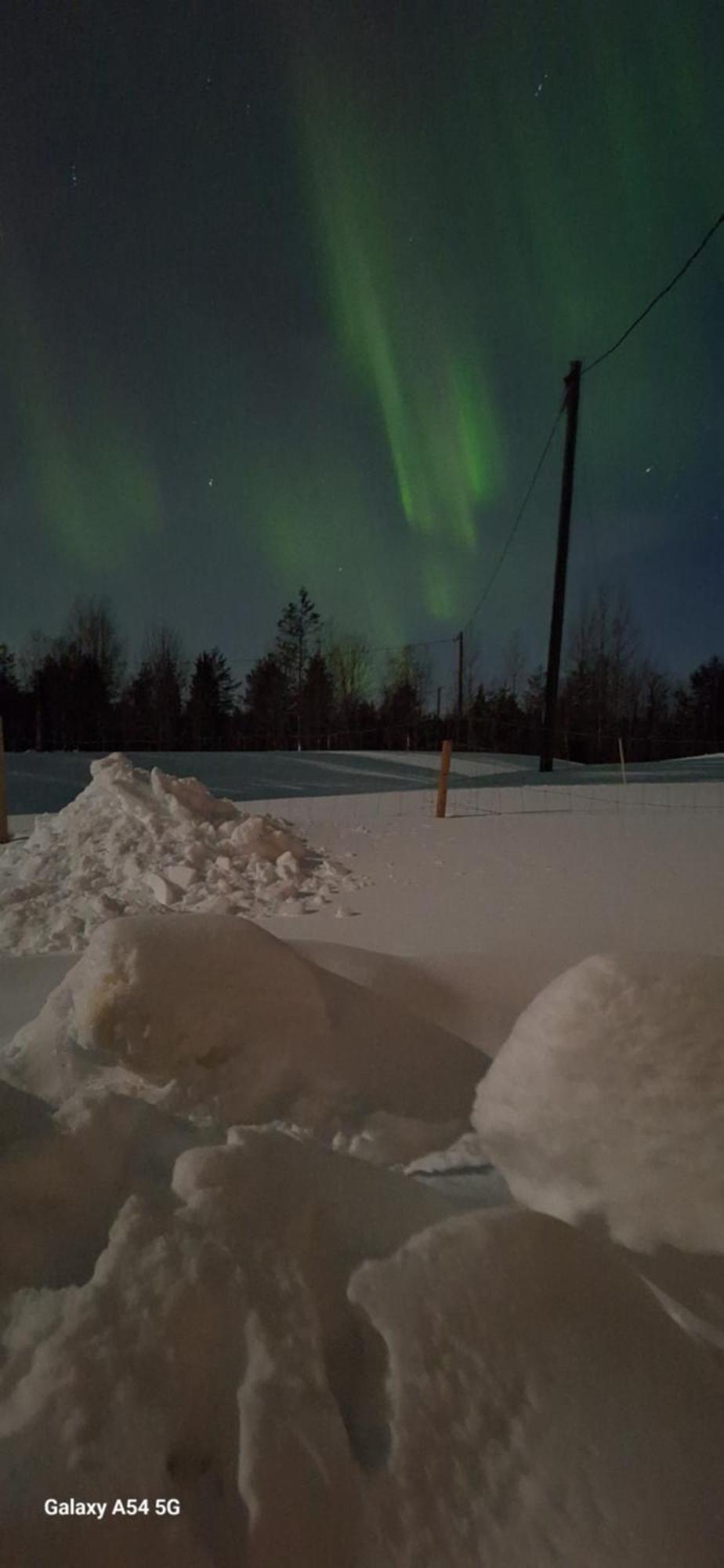 Hotel Takka-Valkea Salla Esterno foto